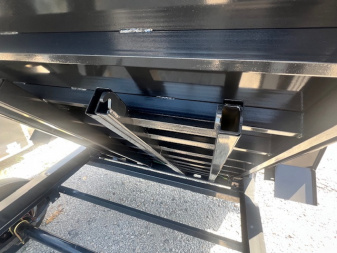 New 2025 Hillcrest Trailers 7x16 17.6 w/ tube ramps and hyd jack Dump Trailer