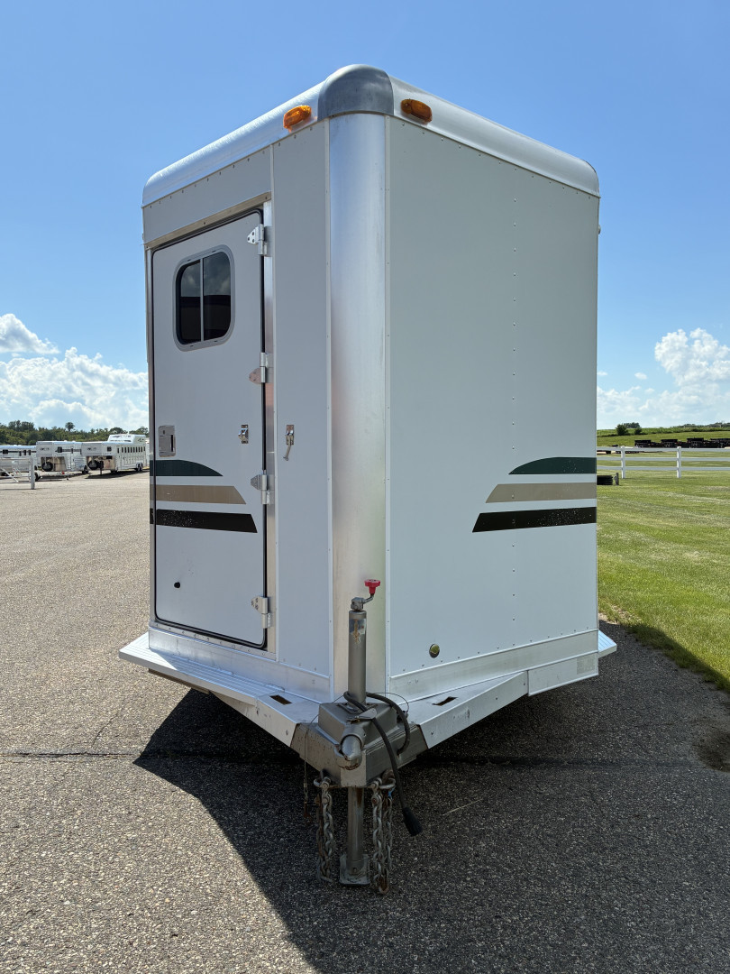 Used 2001 4-Star Deluxe 2H Straight Load BP W/B (7'9" Inside Center Height, 7'6" at Sidewalls) Trailer