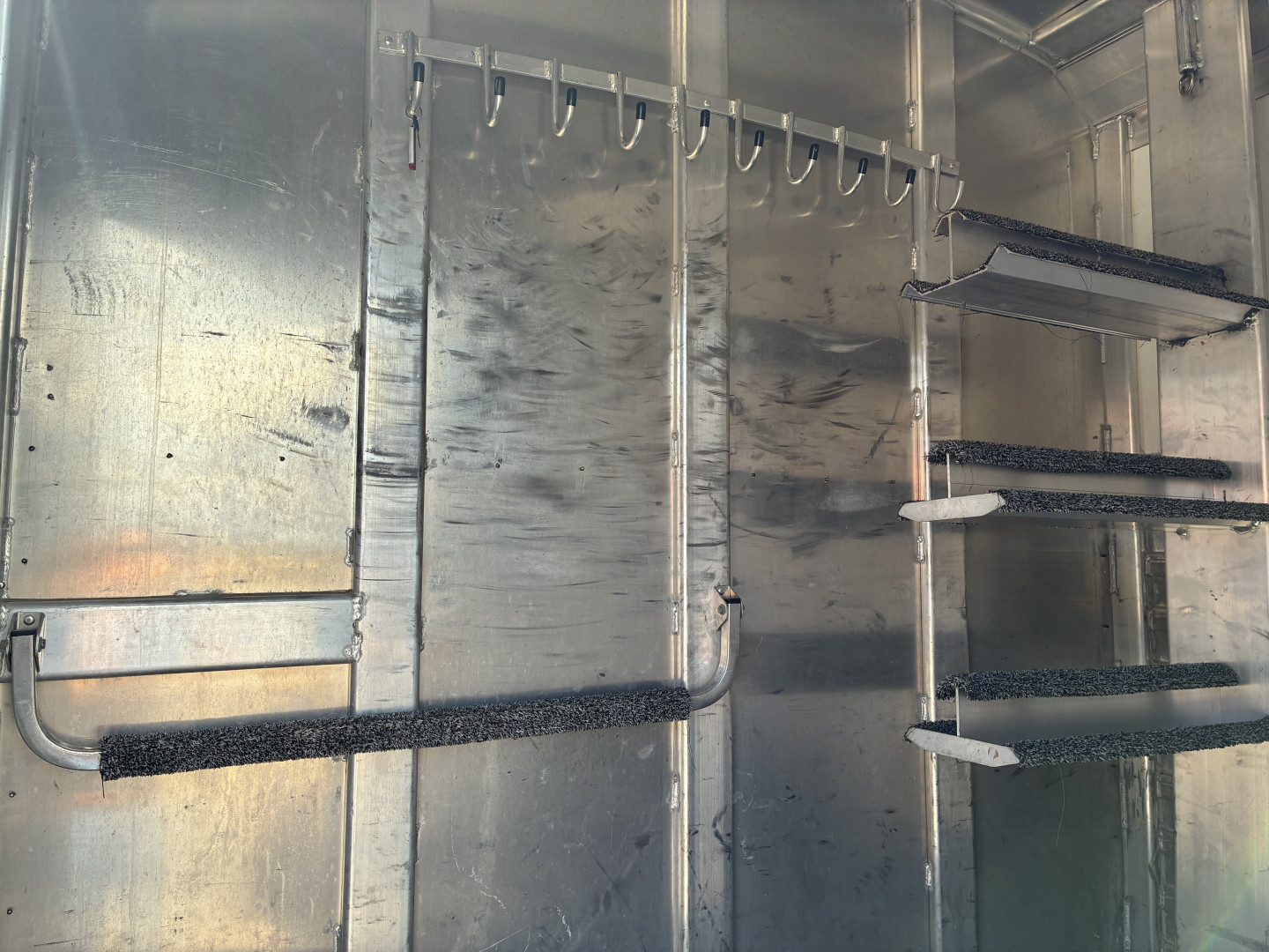 Used 2001 4-Star Deluxe 2H Straight Load BP W/B (7'9" Inside Center Height, 7'6" at Sidewalls) Trailer