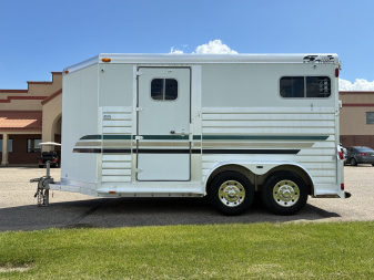 Used 2001 4-Star Deluxe 2H Straight Load BP W/B (7'9" Inside Center Height, 7'6" at Sidewalls) Trailer