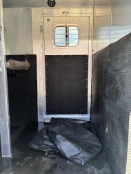Used 2001 4-Star Deluxe 2H Straight Load BP W/B (7'9" Inside Center Height, 7'6" at Sidewalls) Trailer