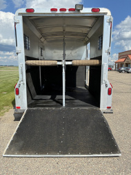 Used 2001 4-Star Deluxe 2H Straight Load BP W/B (7'9" Inside Center Height, 7'6" at Sidewalls) Trailer
