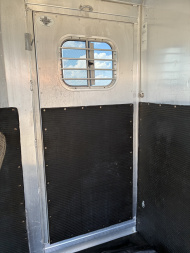 Used 2001 4-Star Deluxe 2H Straight Load BP W/B (7'9" Inside Center Height, 7'6" at Sidewalls) Trailer