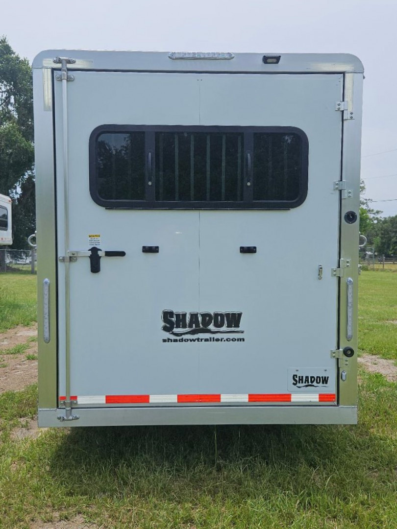 New 2025 Shadow 4H Stablemate w/ Escape Door Horse Trailer