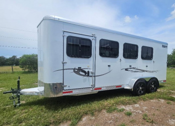 New 2026 Shadow 4H Stablemate w/ Escape Door Horse Trailer