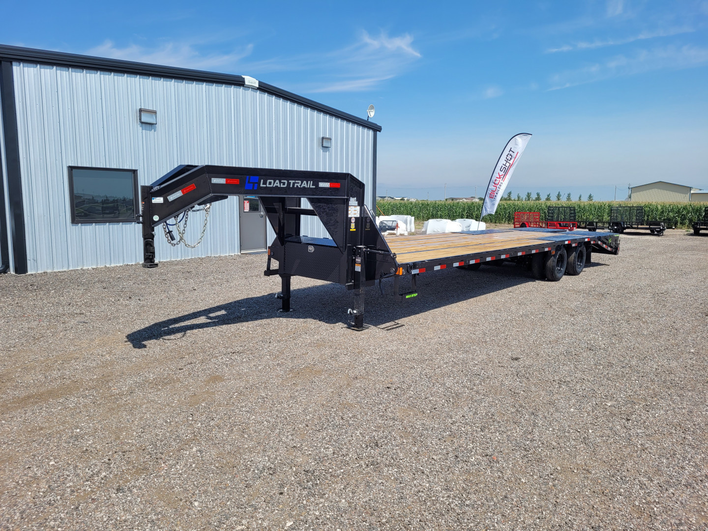 New 2026 Load Trail 102"x32' Gooseneck Low-Pro Deckover Trailer