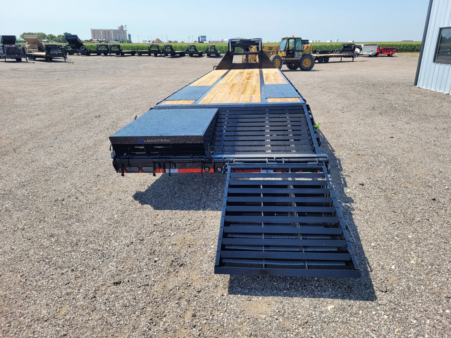 New 2026 Load Trail 102"x32' Gooseneck Low-Pro Deckover Trailer