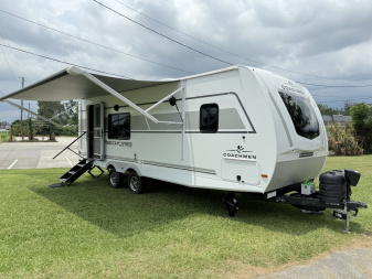 New 2026 Coachmen Freedom Express Ultra Lite 22MLS Travel