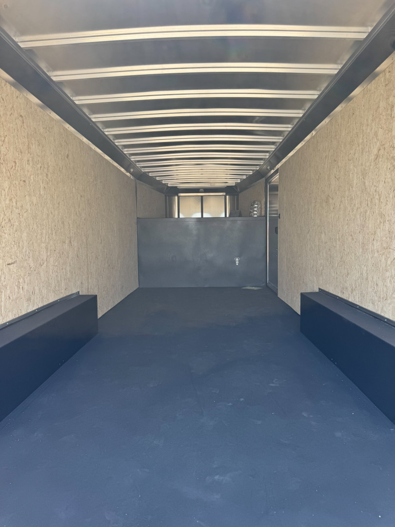 New 2025 Logan Coach 20' GN Contractor Cargo / Enclosed Trailer