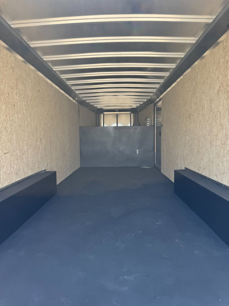 New 2025 Logan Coach 20' GN Contractor Cargo / Enclosed Trailer