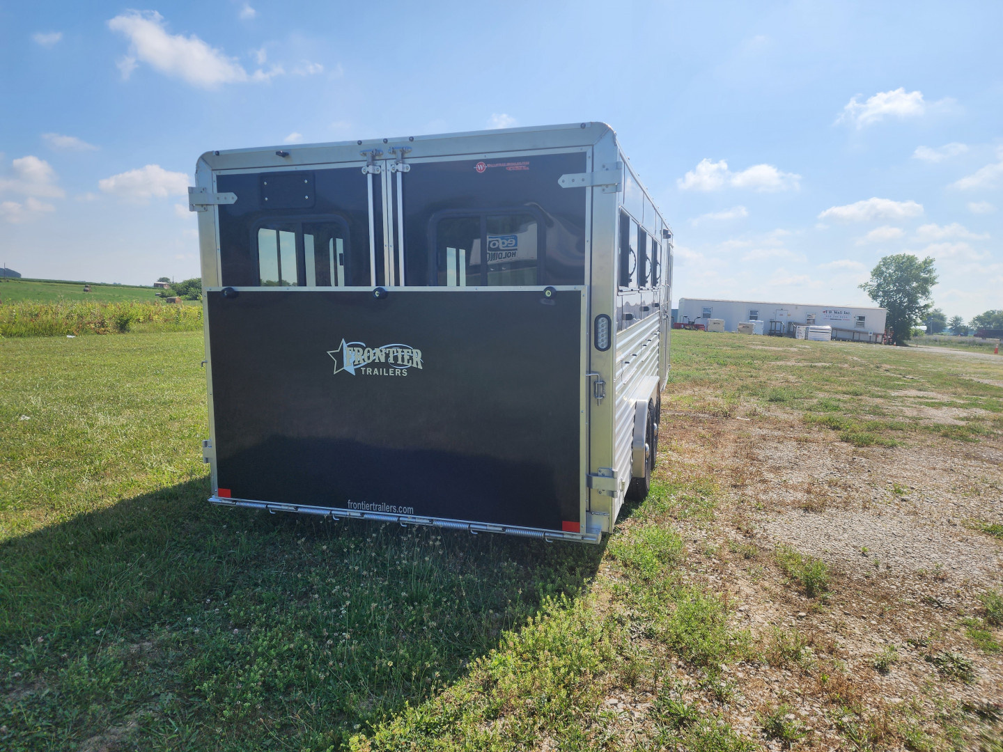 New 2026 Frontier 8 x 20 Stock Low 8 Pen/ Stock Combo Trailer