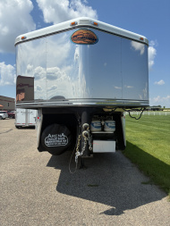 Used 2006 Sundowner Sunlite 727 3H 12'LQ Horse Trailer