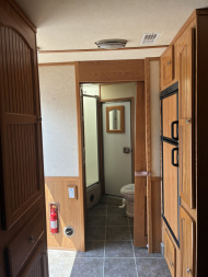 Used 2006 Sundowner Sunlite 727 3H 12'LQ Horse Trailer