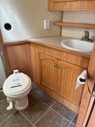 Used 2006 Sundowner Sunlite 727 3H 12'LQ Horse Trailer