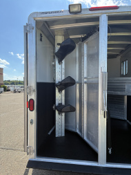 Used 2004 Featherlite Trailers 3H GN 8541 Horse Trailer
