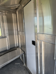 Used 2004 Featherlite Trailers 3H GN 8541 Horse Trailer