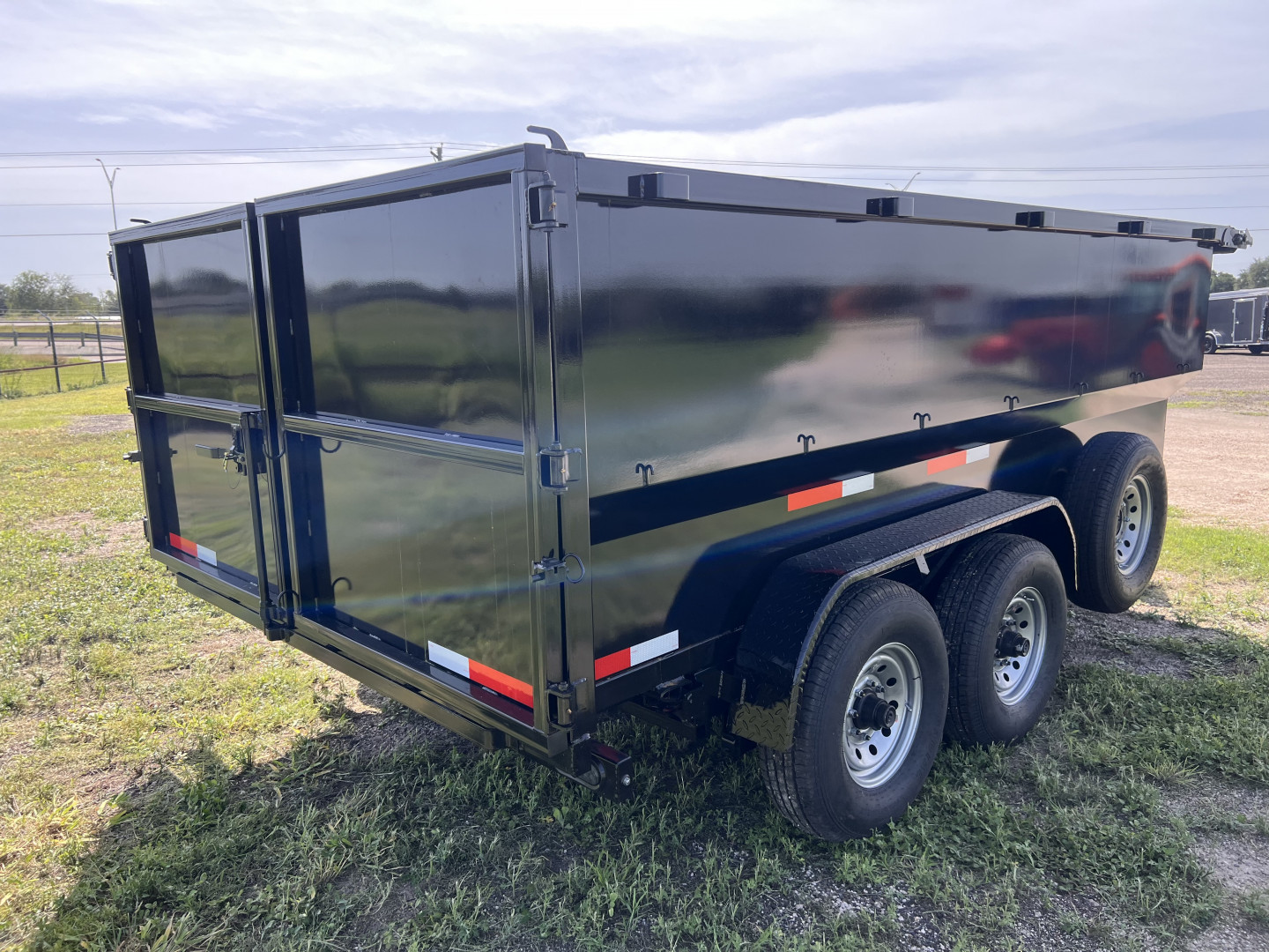 New 2025 Texas Pride Trailers 7x14ft Dump Trailer 16k 4ft walls