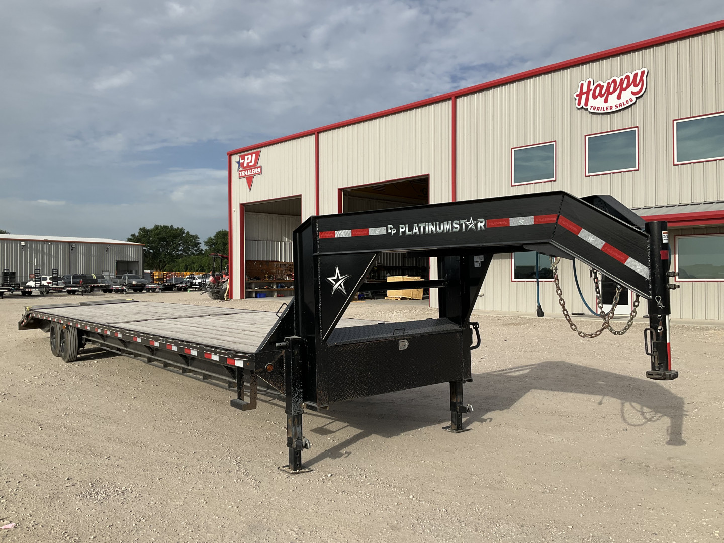 Used DP Platinum Star 102"x40' GN Flatbed