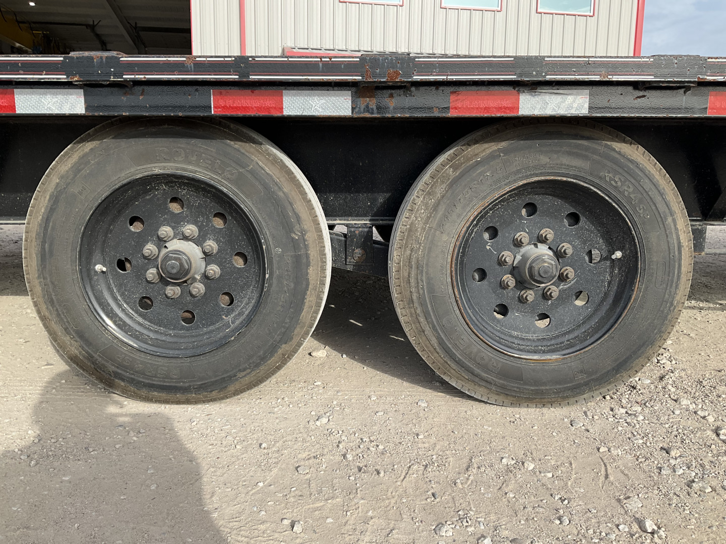 Used DP Platinum Star 102"x40' GN Flatbed