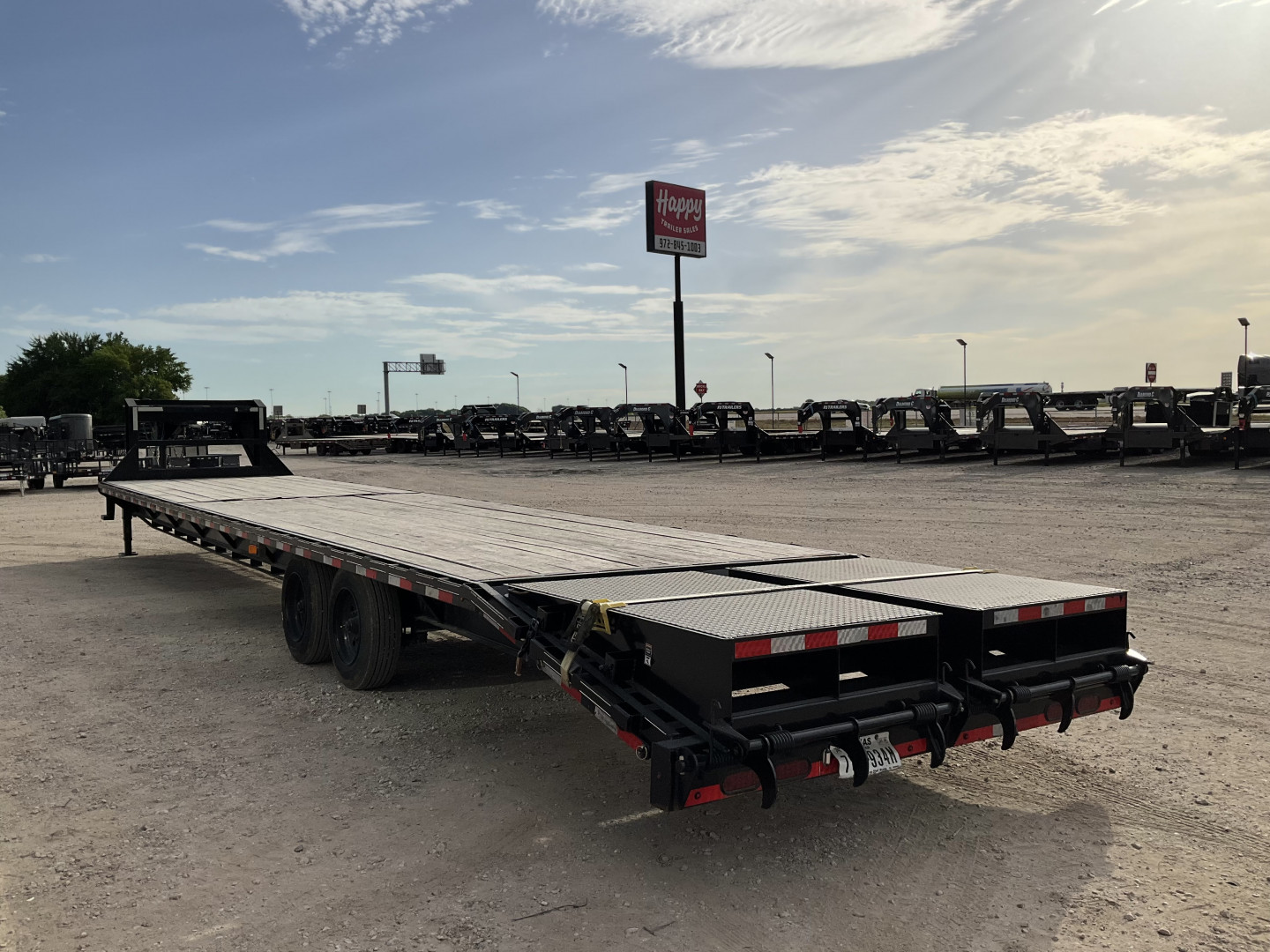 Used DP Platinum Star 102"x40' GN Flatbed