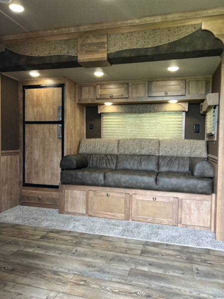 New 2025 Merhow Trailers 8' wide 3 horse w/ 12' living quarters Horse Trailer