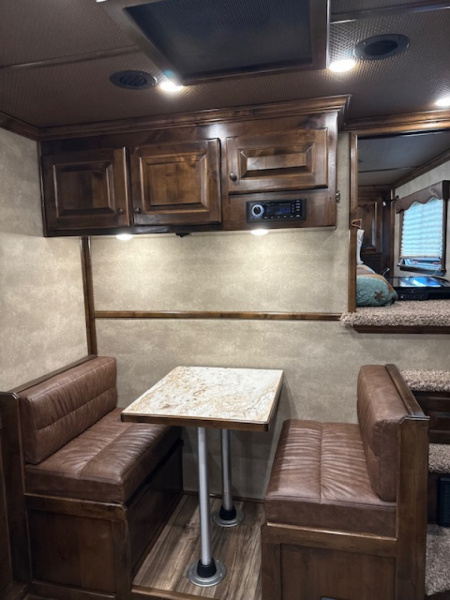 Used 2019 Cimarron Trailers 8' wide 3 horse w/15' lq gen and midtack Horse Trailer