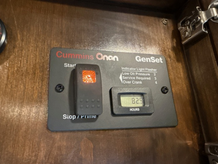 Used 2019 Cimarron Trailers 8' wide 3 horse w/15' lq gen and midtack Horse Trailer