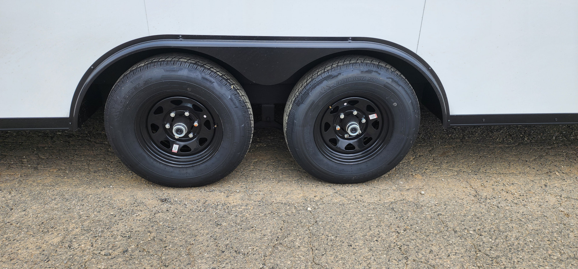 New END OF THE YEAR CLEARANCE SALE***8.5 x 24 LOOK Element Se 10k Enclosed Car Trailer***Blackout Package