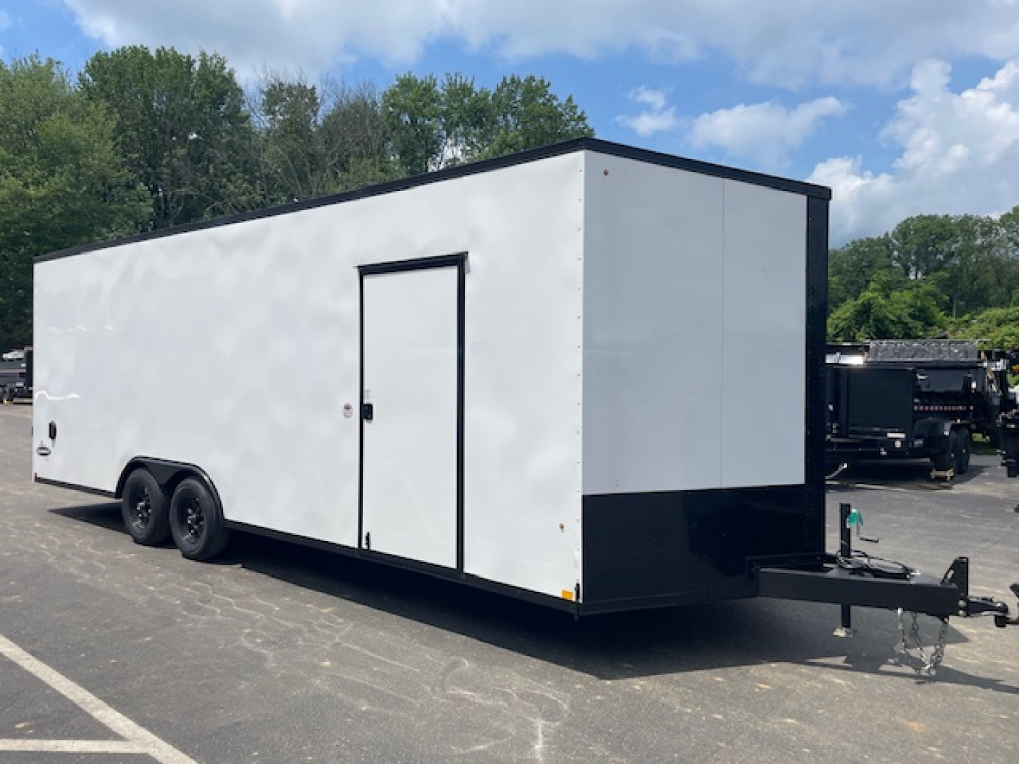 New END OF THE YEAR CLEARANCE SALE***8.5 x 24 LOOK Element Se 10k Enclosed Car Trailer***Blackout Package