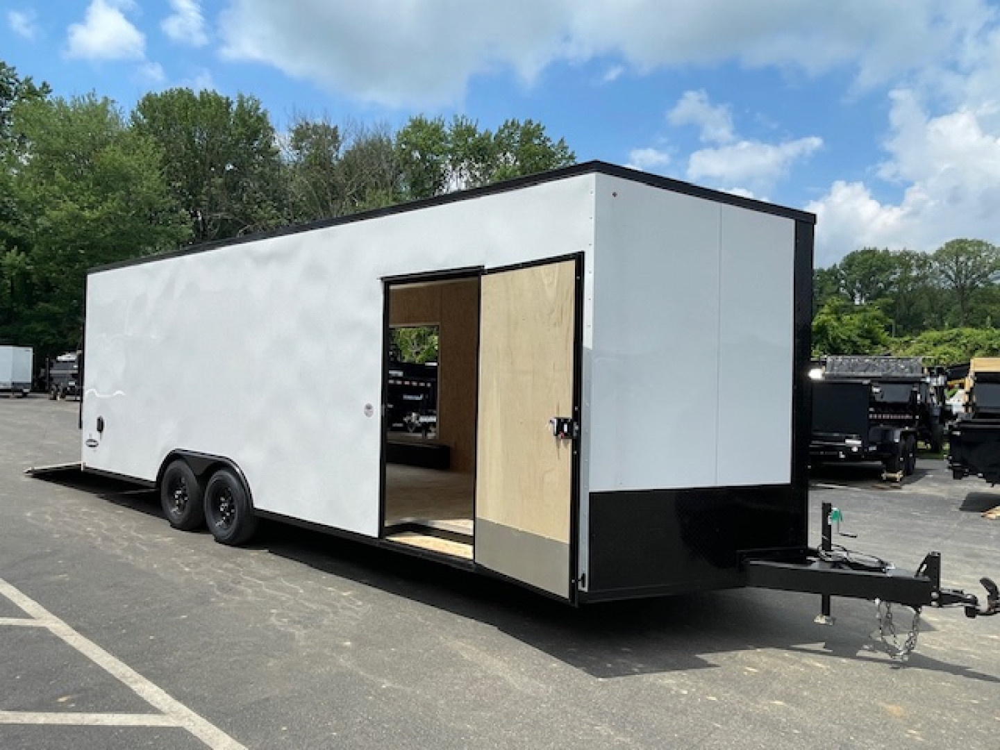 New END OF THE YEAR CLEARANCE SALE***8.5 x 24 LOOK Element Se 10k Enclosed Car Trailer***Blackout Package