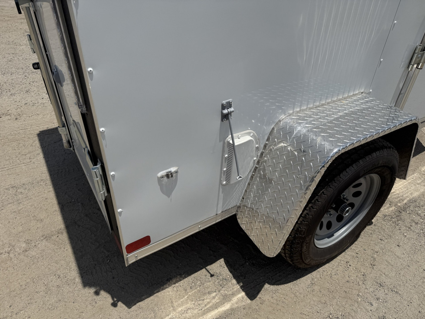 New TX5X8SA TEXAS TRAILERS 5' X 8' CARGO / ENCLOSED TRAILER W/ DOUBLE REAR DOORS & SIDE DOOR