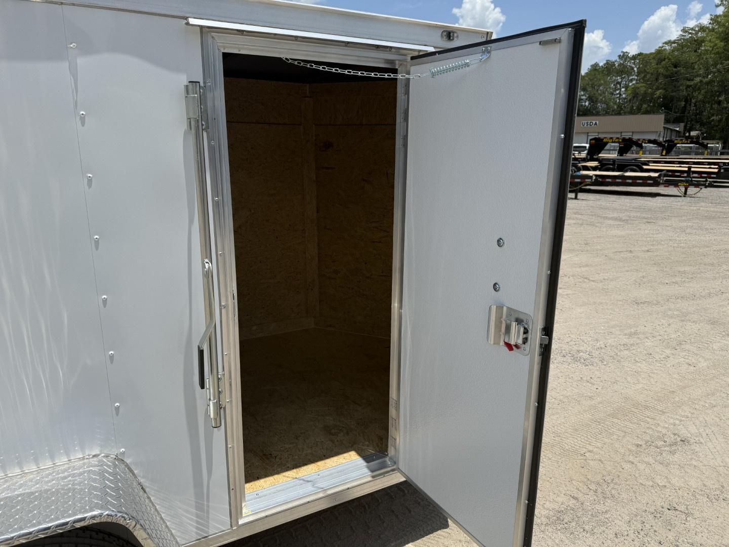 New TX5X8SA TEXAS TRAILERS 5' X 8' CARGO / ENCLOSED TRAILER W/ DOUBLE REAR DOORS & SIDE DOOR