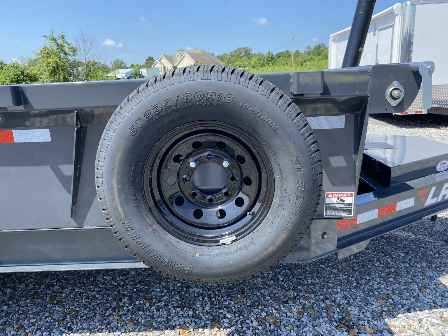 New 2026 Lamar Dump Trailer | 83" x 16' 14K GVWR