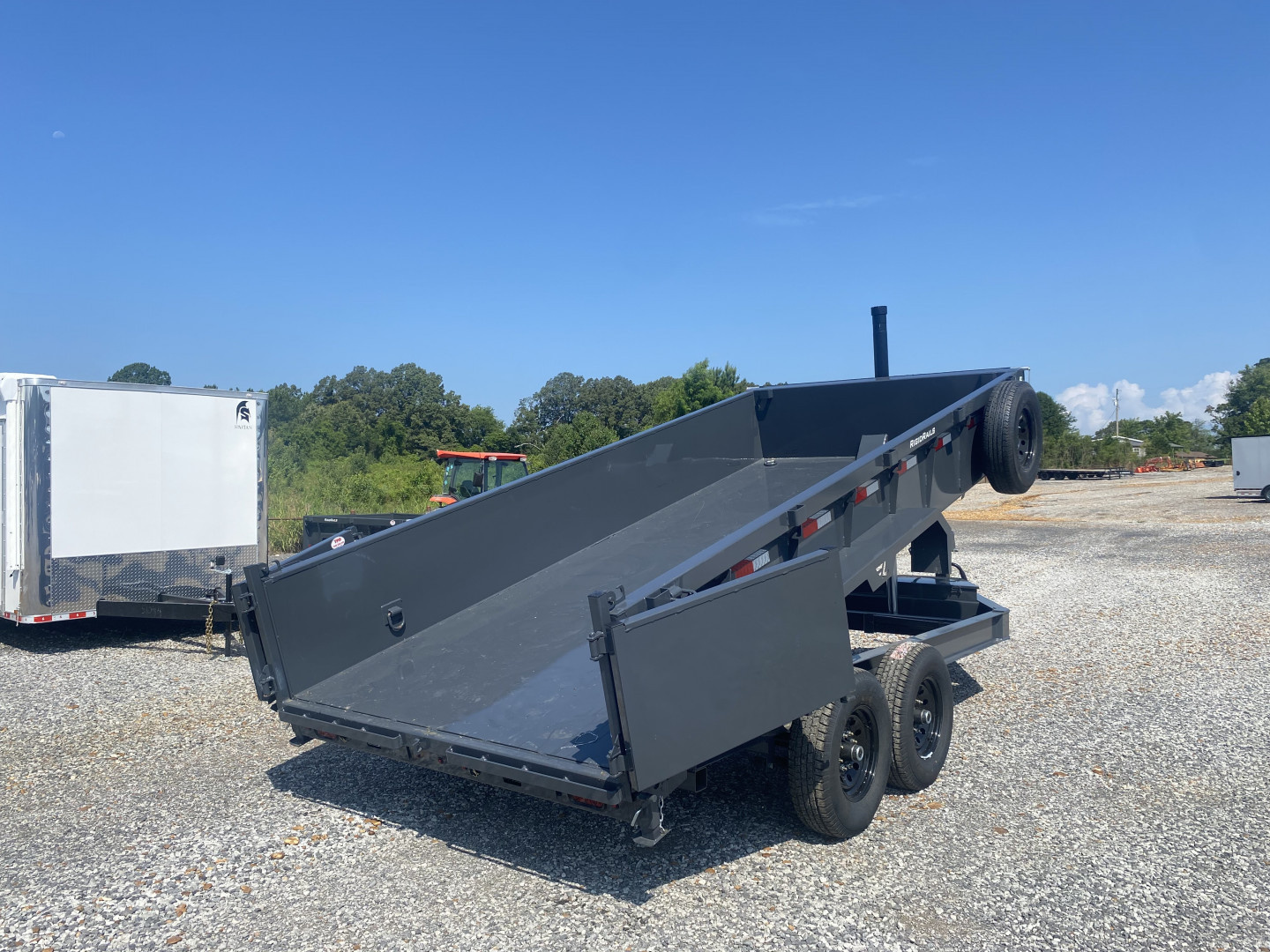New 2026 Lamar Dump Trailer | 83" x 16' 14K GVWR