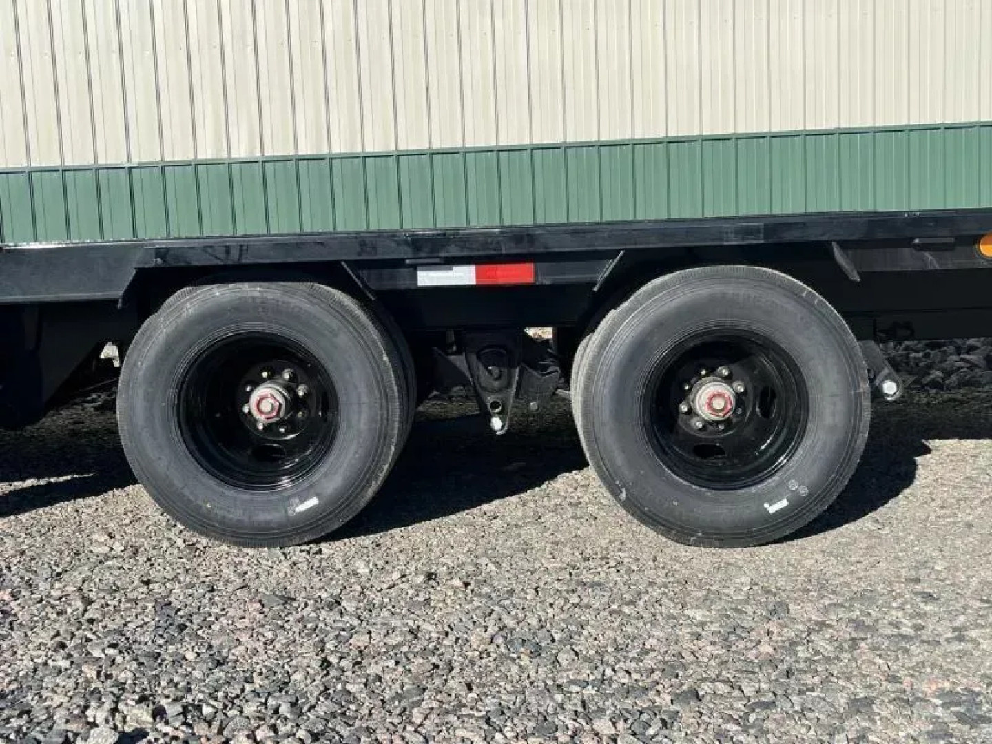 New 2026 34' 25.9k PJ Low-Pro with Hydraulic Dove Trailer