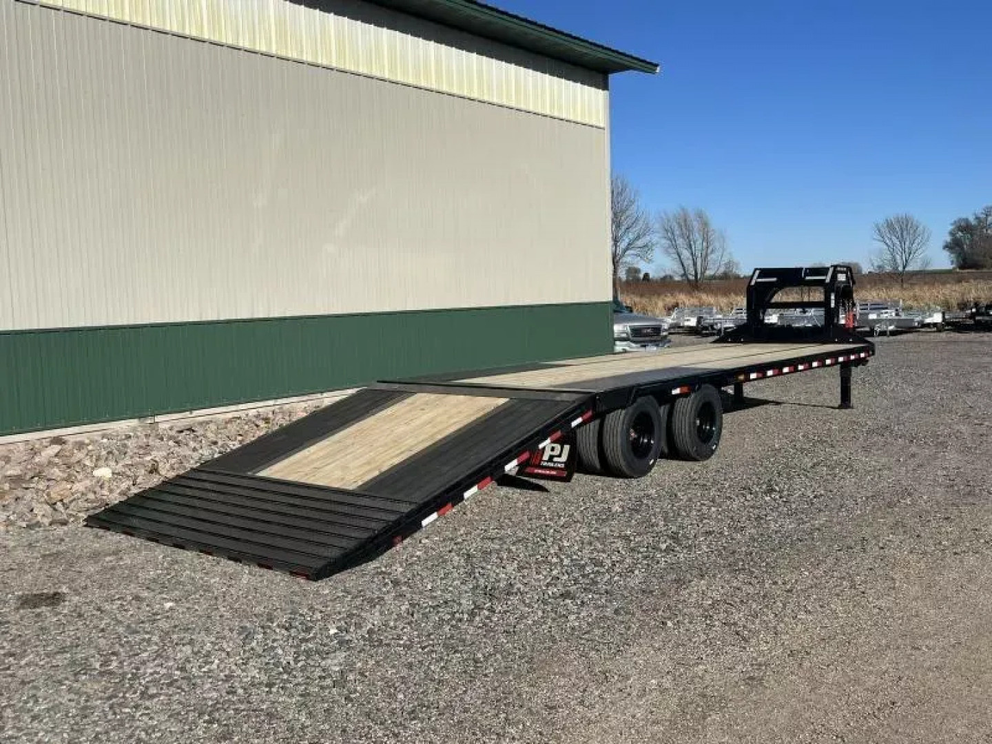 New 2026 34' 25.9k PJ Low-Pro with Hydraulic Dove Trailer