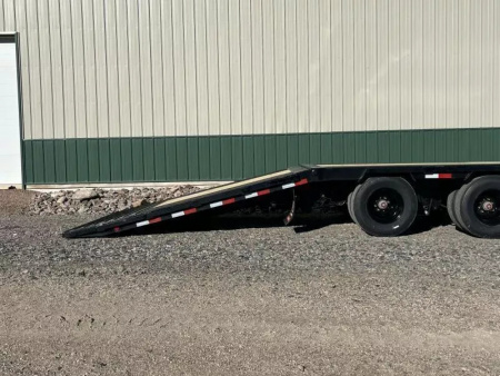 New 2026 34' 25.9k PJ Low-Pro with Hydraulic Dove Trailer
