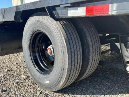 New 2026 34' 25.9k PJ Low-Pro with Hydraulic Dove Trailer