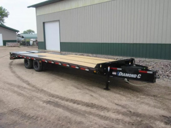 New 2025 28' - 25k Diamond C Pintle Flatbed Trailer