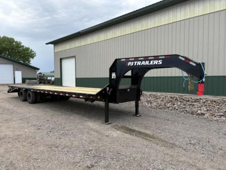 New 2026 34' PJ Low-Pro Gooseneck Trailer - 12k Axles - Hyd Jacks
