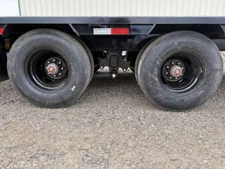 New 2026 34' PJ Low-Pro Gooseneck Trailer - 12k Axles - Hyd Jacks