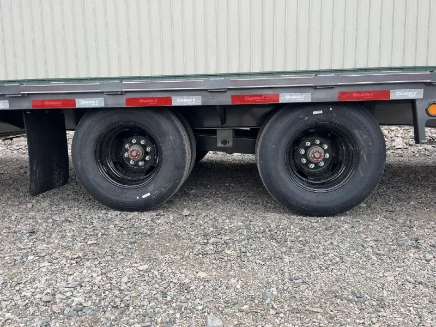 New 2025 30' Diamond C FMAX210 Gooseneck Flatbed Trailer
