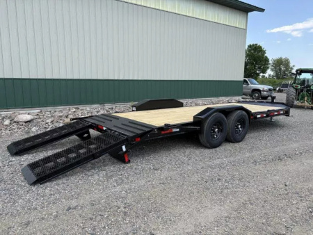 New 2025 20' 14.9k Diamond C LPX207 Equipment Trailer