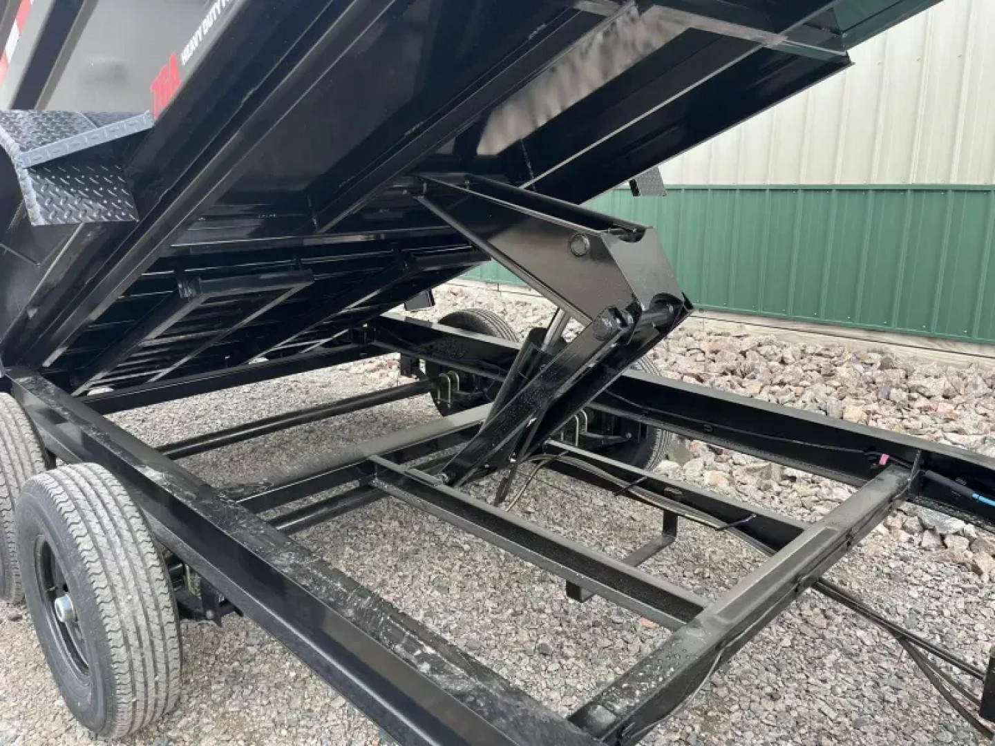 New 2025 PJ 14'x83" Low Pro High Side Dump Trailer