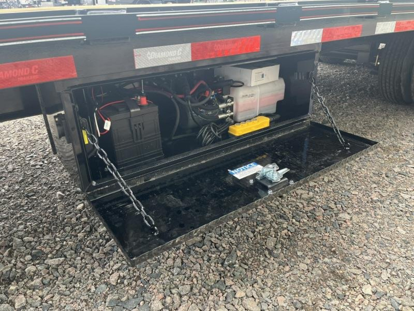New 2025 Diamond C Trailers FMAX210 32' Hydraulic Dovetail GN Flatbed Trailer