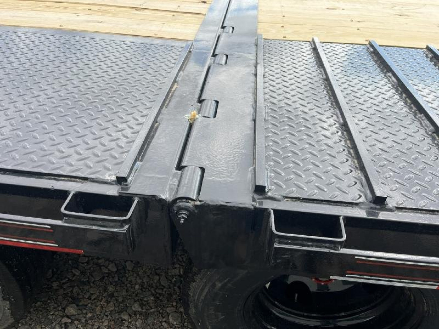New 2025 Diamond C Trailers FMAX210 32' Hydraulic Dovetail GN Flatbed Trailer