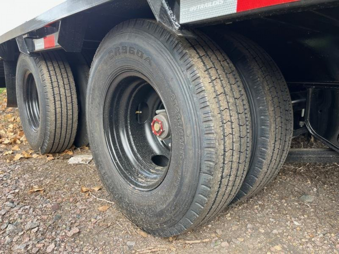 New 2025 28' PJ Low-Pro Pintle Hitch Flatbed Trailer