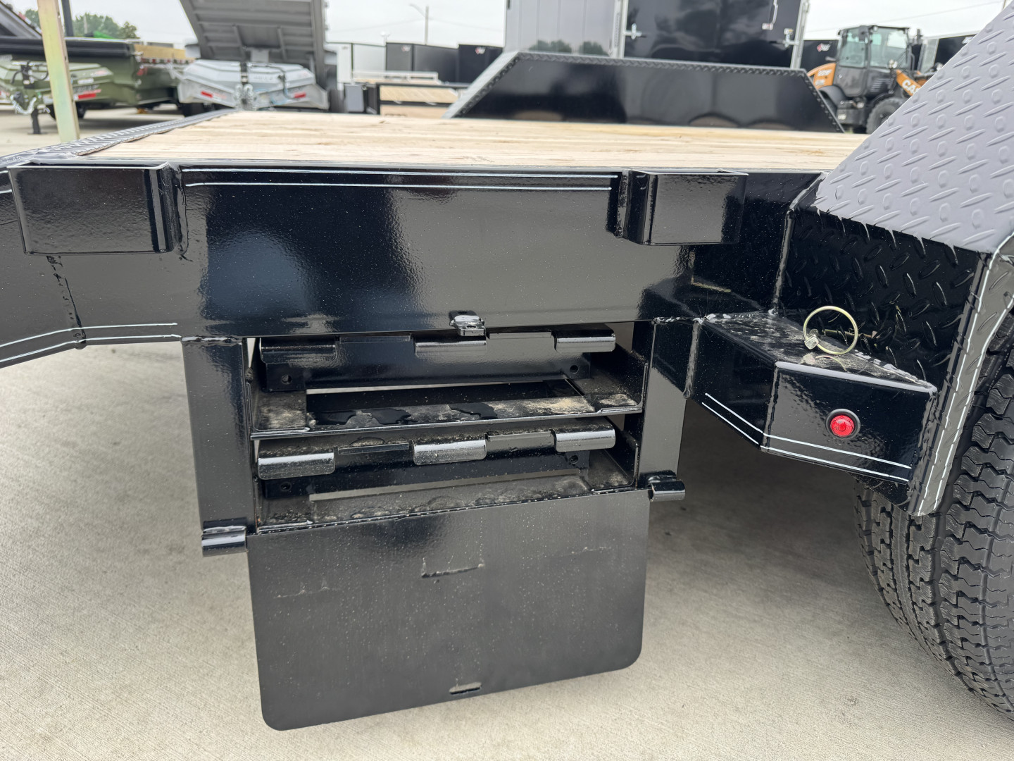 New NEW 2026 Double A 18’ flatbed Equipment Trailer 2-7000 lb axles=14K, dovetail, Slide In Ramps