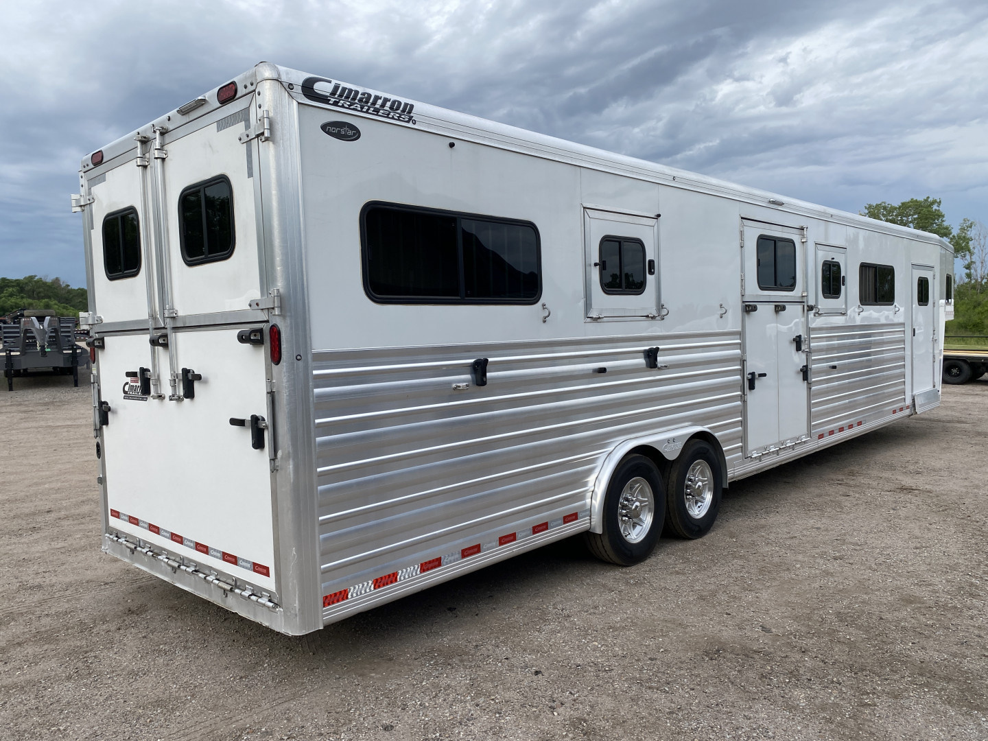 Used 2022 Cimarron 6H Head To Head