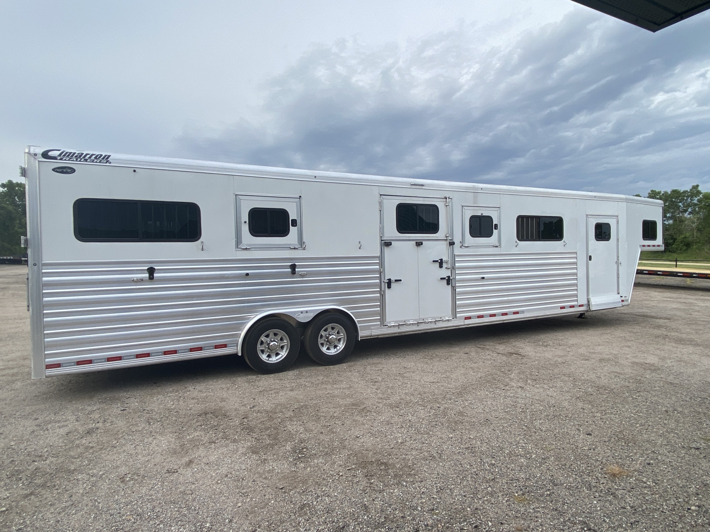 Used 2022 Cimarron 6H Head To Head